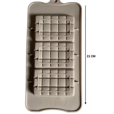 SİLİKON ÇİKOLATA KALIBI KÜÇÜK KARELİ 21*11 CM